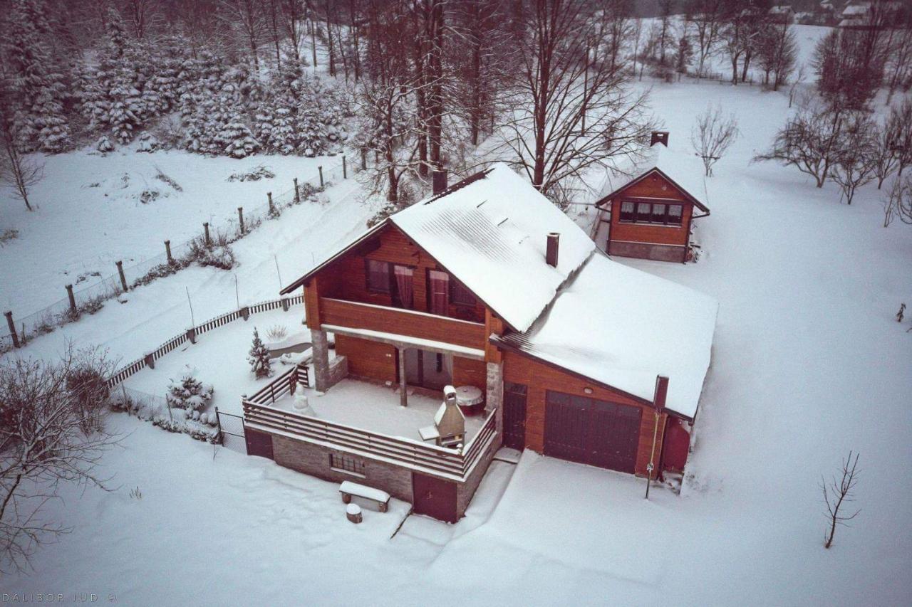 Vila Kuca Za Odmor Anamarija Ogulin Exteriér fotografie